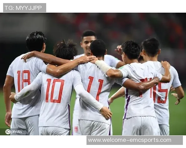 调教足球少年小虎的成长之路与梦想追逐的精彩旅程